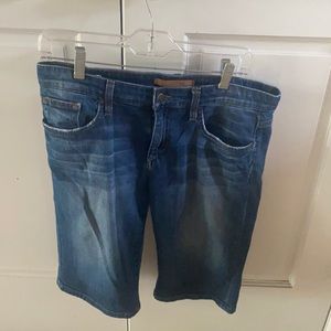 Joe's Jeans Woman shorts waist size 27 Bermuda